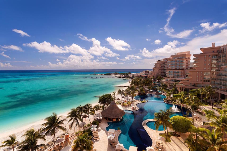 compare cancun resorts