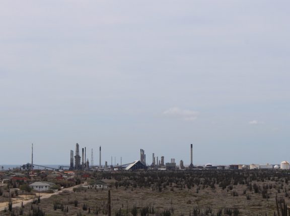 refinery aruba