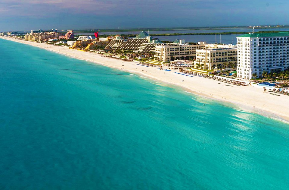 cancun airport