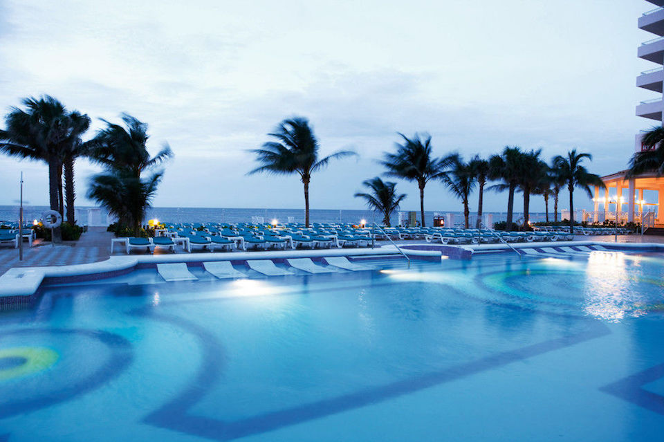 adults-only riu