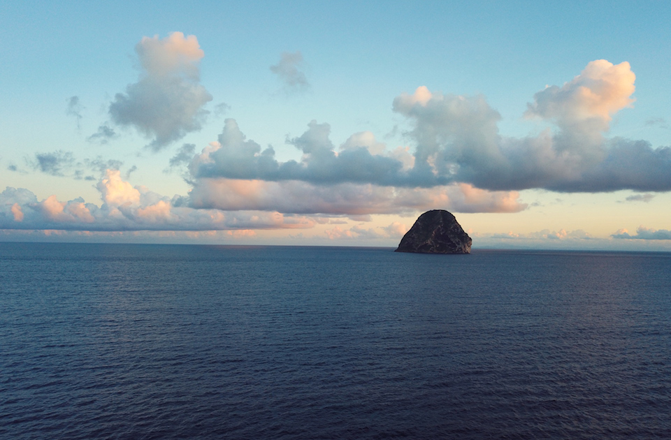 martinique diamond rock rum picture