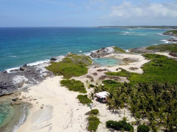 bahamas long island airport