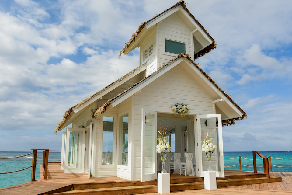 jamaica overwater wedding