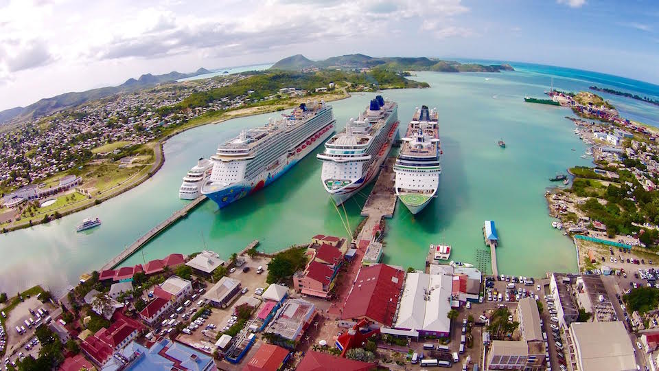 antigua cruise surging