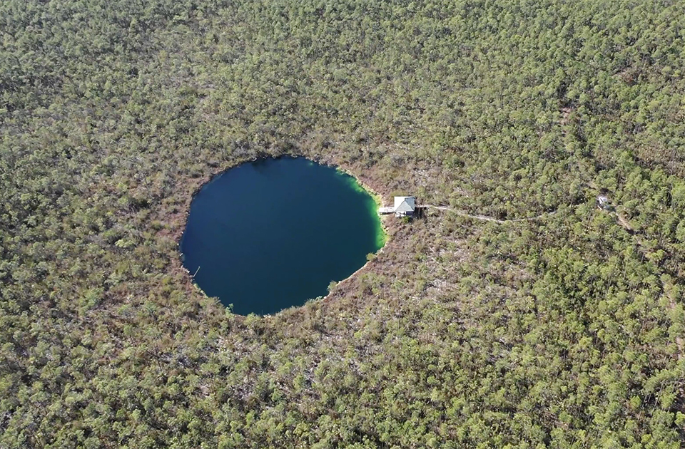 bahamas blue holes