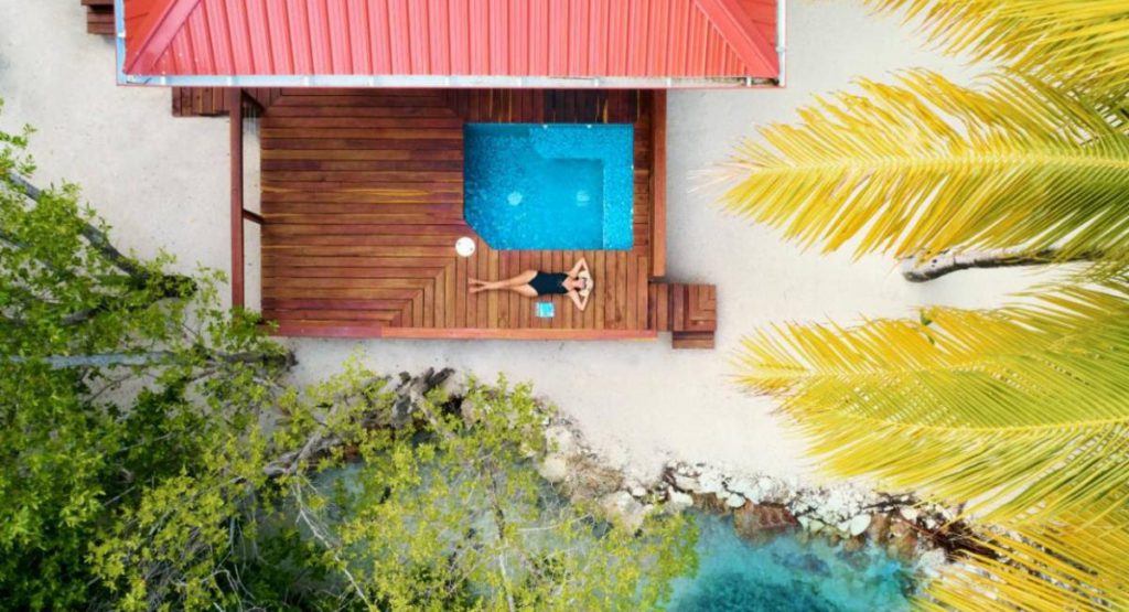 ray caye plunge pool