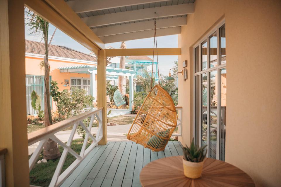 aruba hotel boardwalk hammock