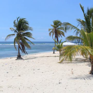 cayman islands happy hour