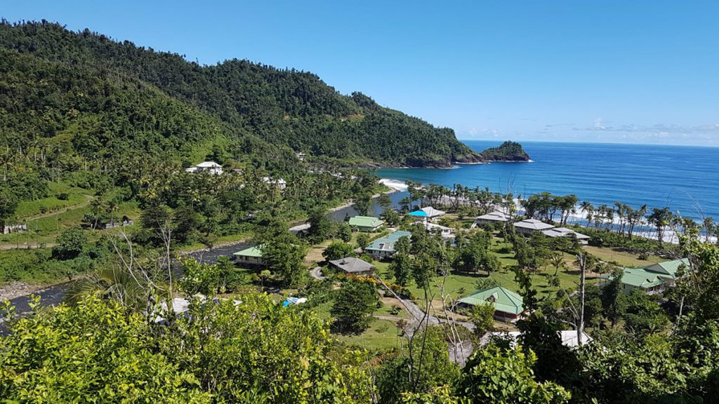 dominica rosalie bay