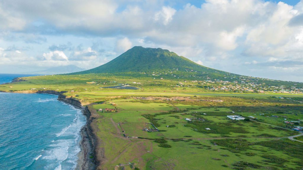 statia tourism open vaccinated