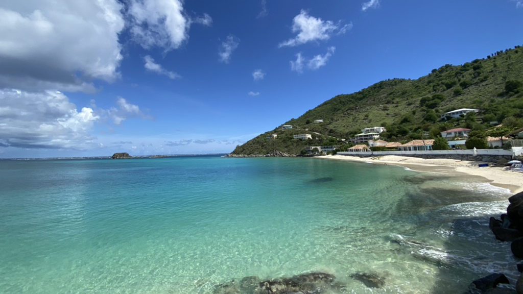 st maarten vaccinated beach