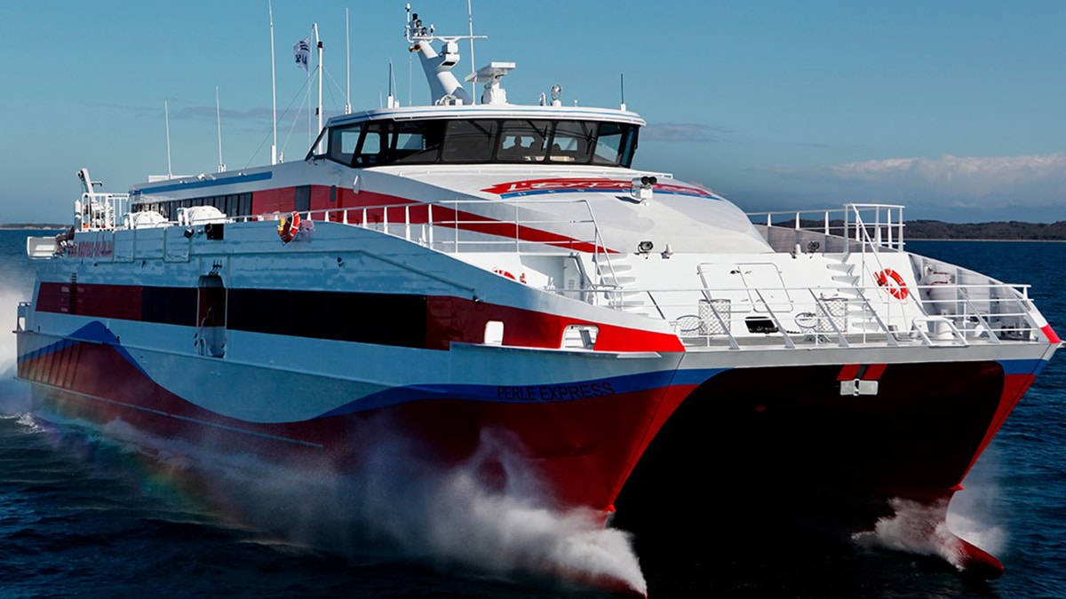 Top Caribbean Ferry Returns to Dominica