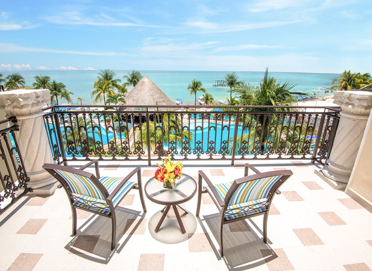 Wyndham Opens New AllInclusive Resorts in Cancun, Playa del Carmen