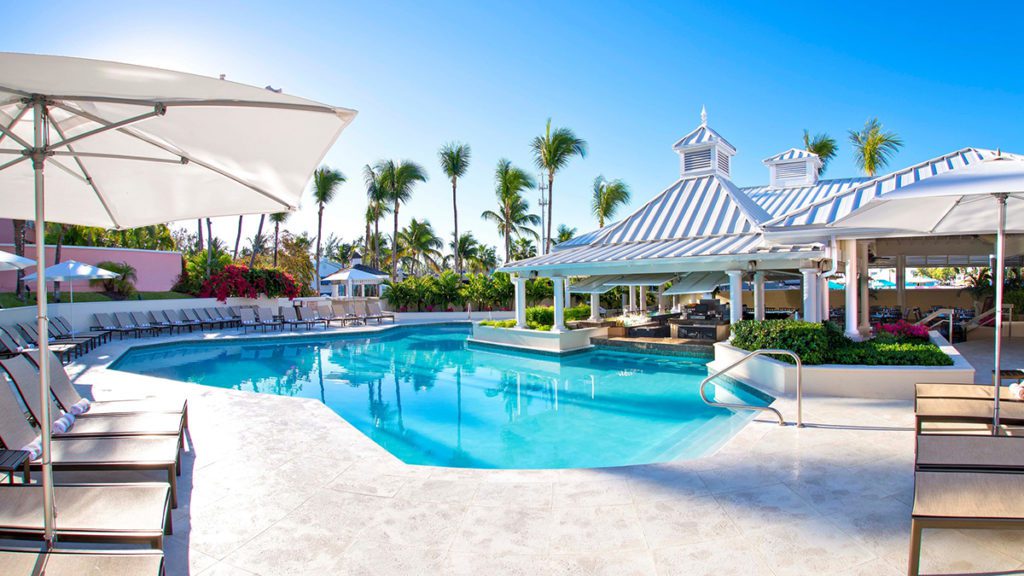 comfort suites pool area