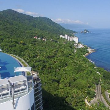puerto vallarta hotel expands