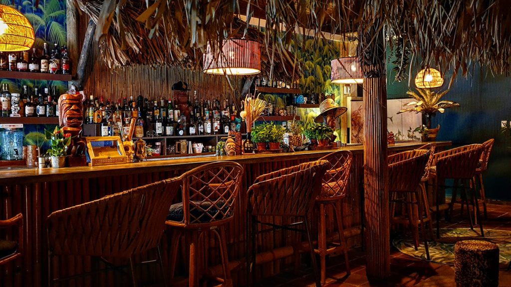 caribbean bonaire tiki bar