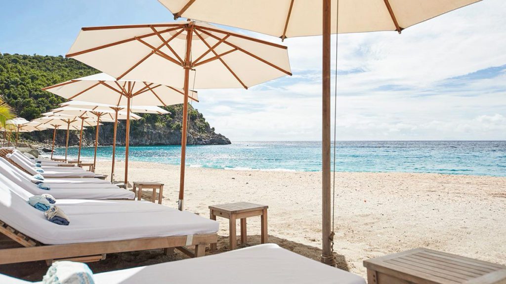 best beach bars in the caribbean