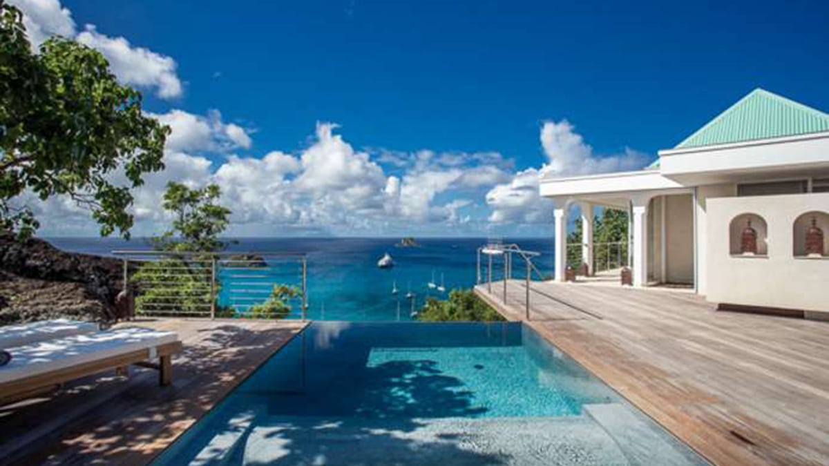 Heading to St Barth? Your Villa Rental Comes With a Car
