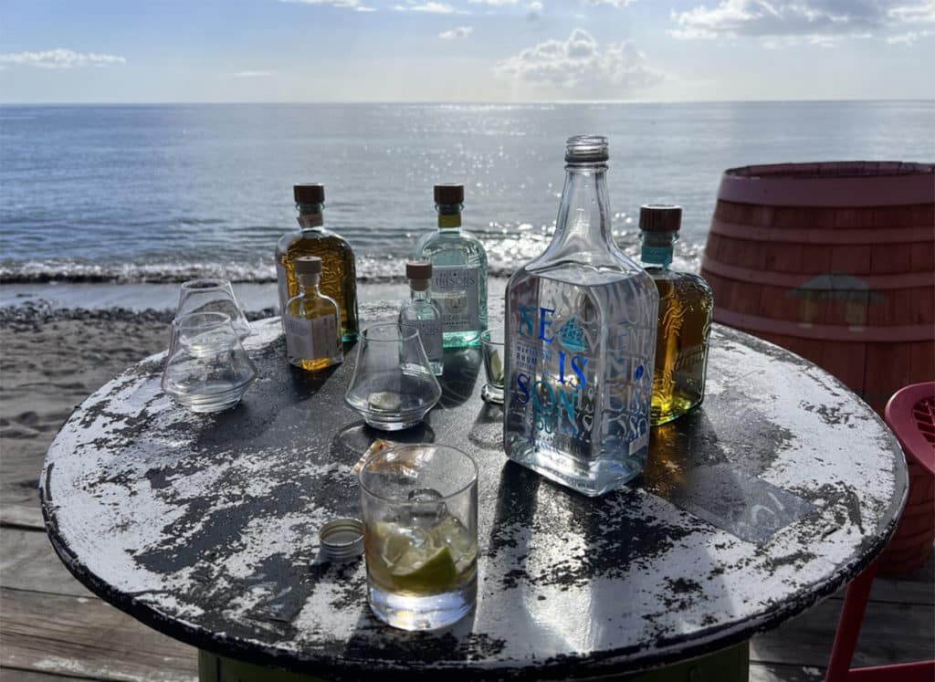 caribbean beach bar