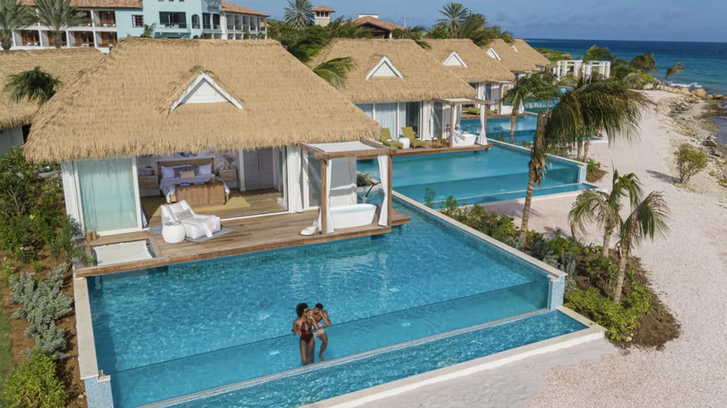 Caribbean Resorts Plunge Pools