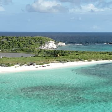 high cay off the coast of san salvador