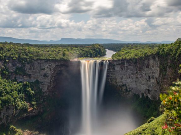 kaietur falls in guyana
