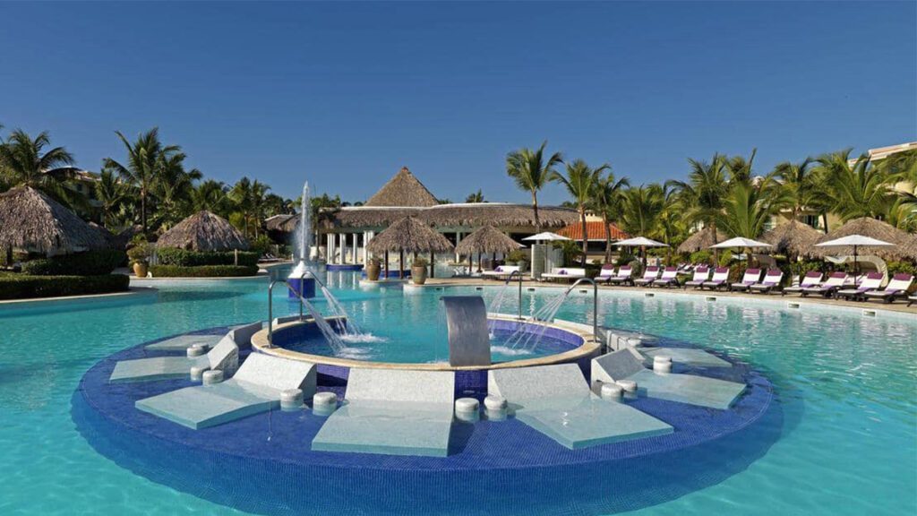 the pool at the paradisus