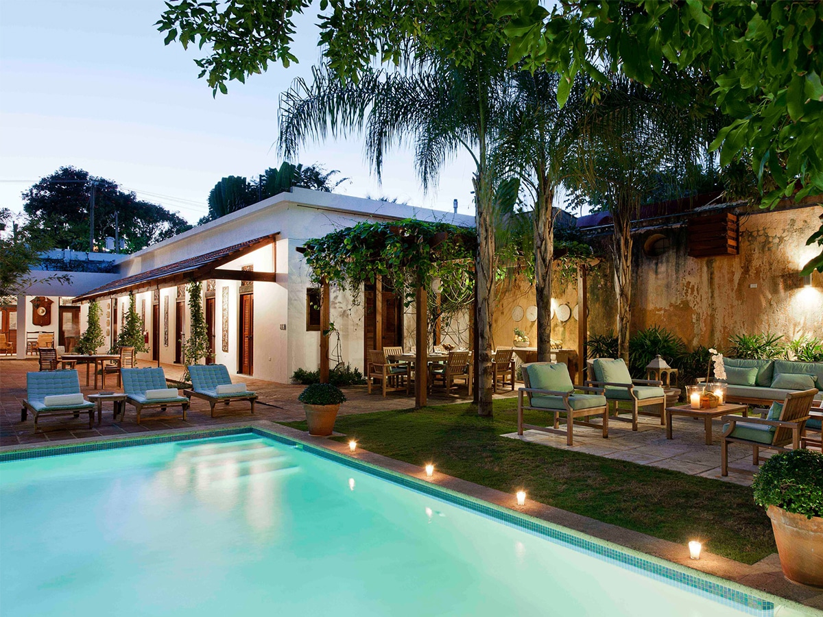 photo of the pool at the historic hotel in santo domingo