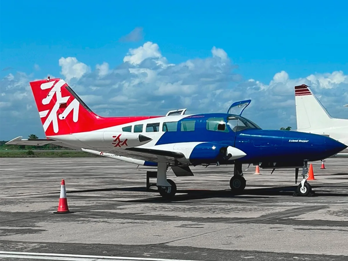 dominican republic plane on runway