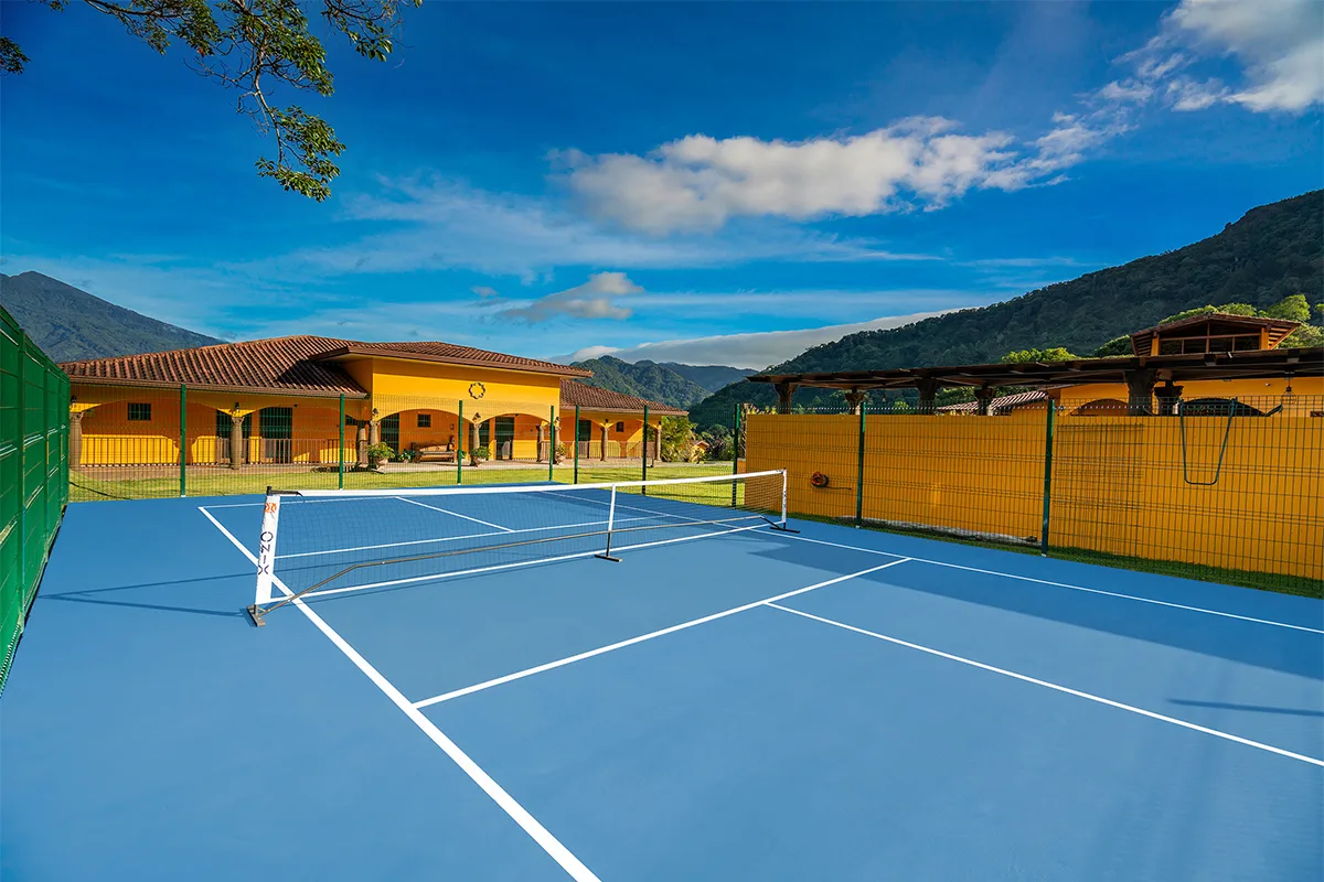 panama pickleball court blue