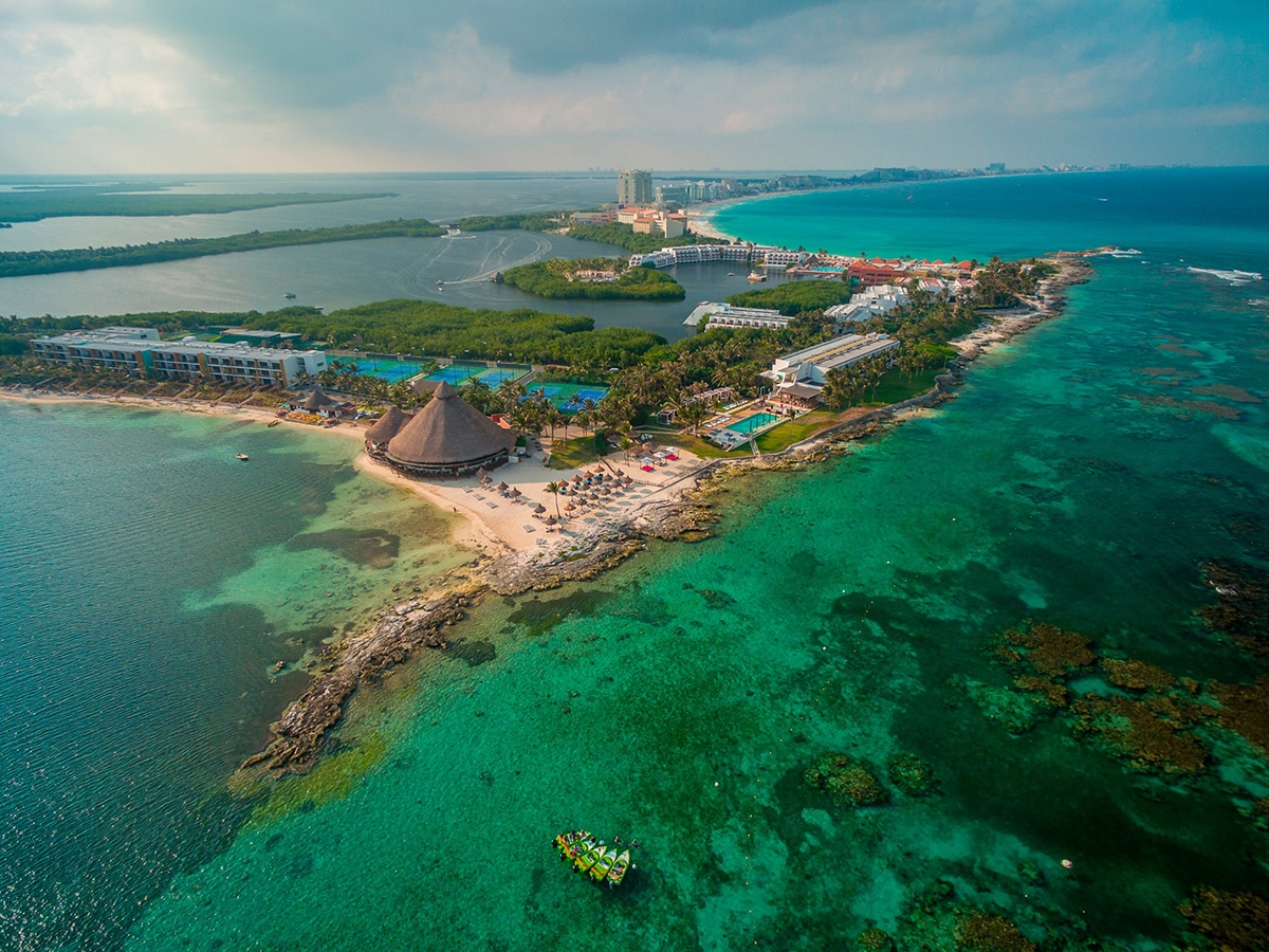 club med cancun on the beach near hotels