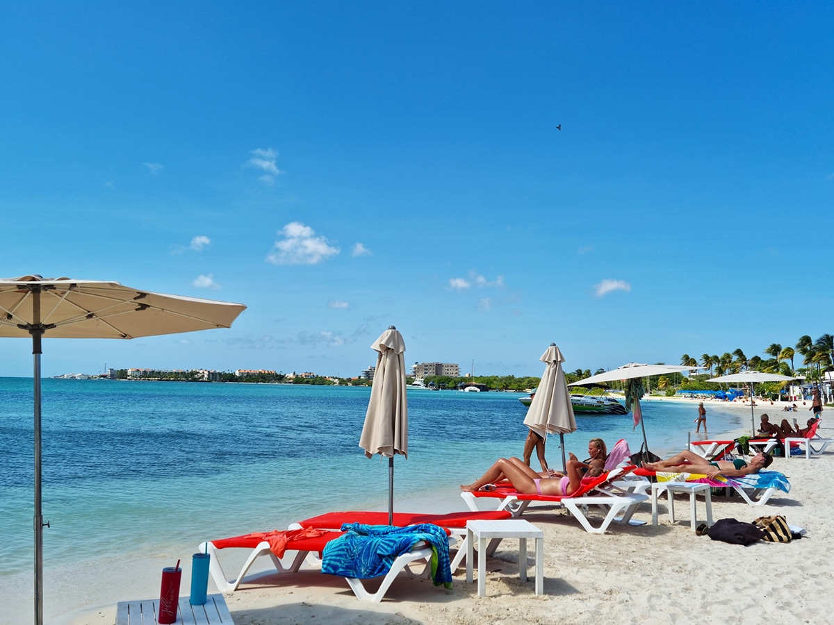 surfside aruba beach bar