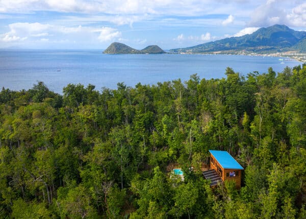 villa with mountains and green hills