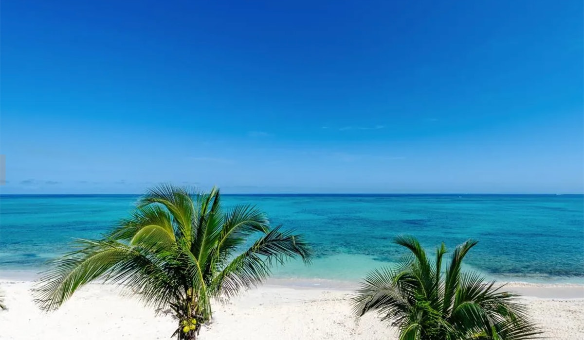 love beach in nassau