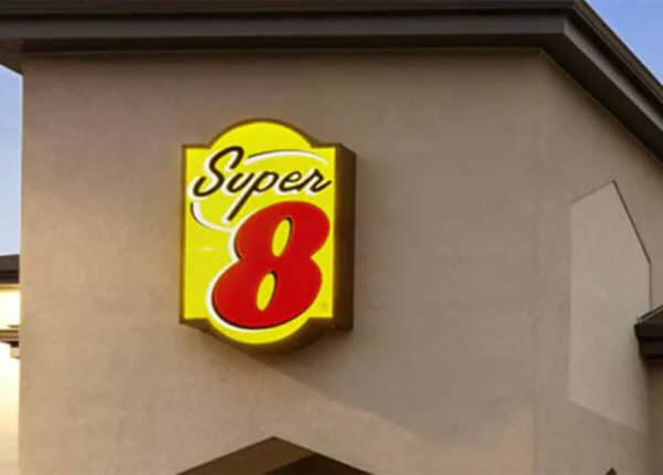 super 8