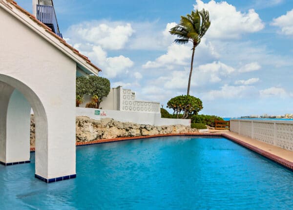 bahamas real estate report
