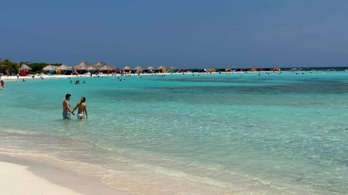 caribbean all-inclusive baby beach in aruba