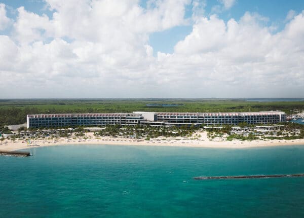All-Inclusive Cancun Cozumel playa mujeres