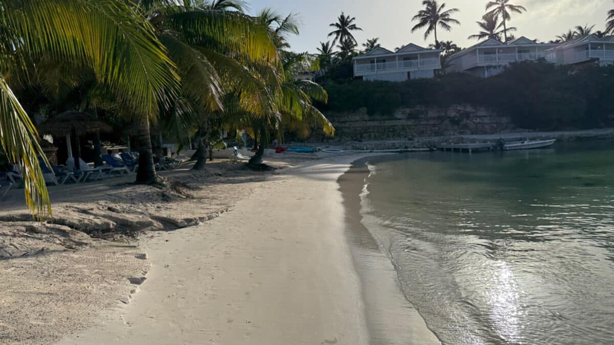 all-inclusive caribbean resort with beach
