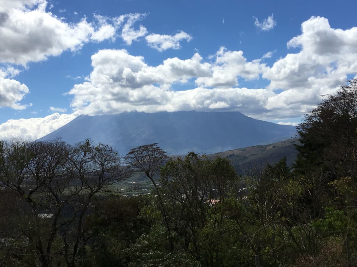 antigua guatemala avianca flights