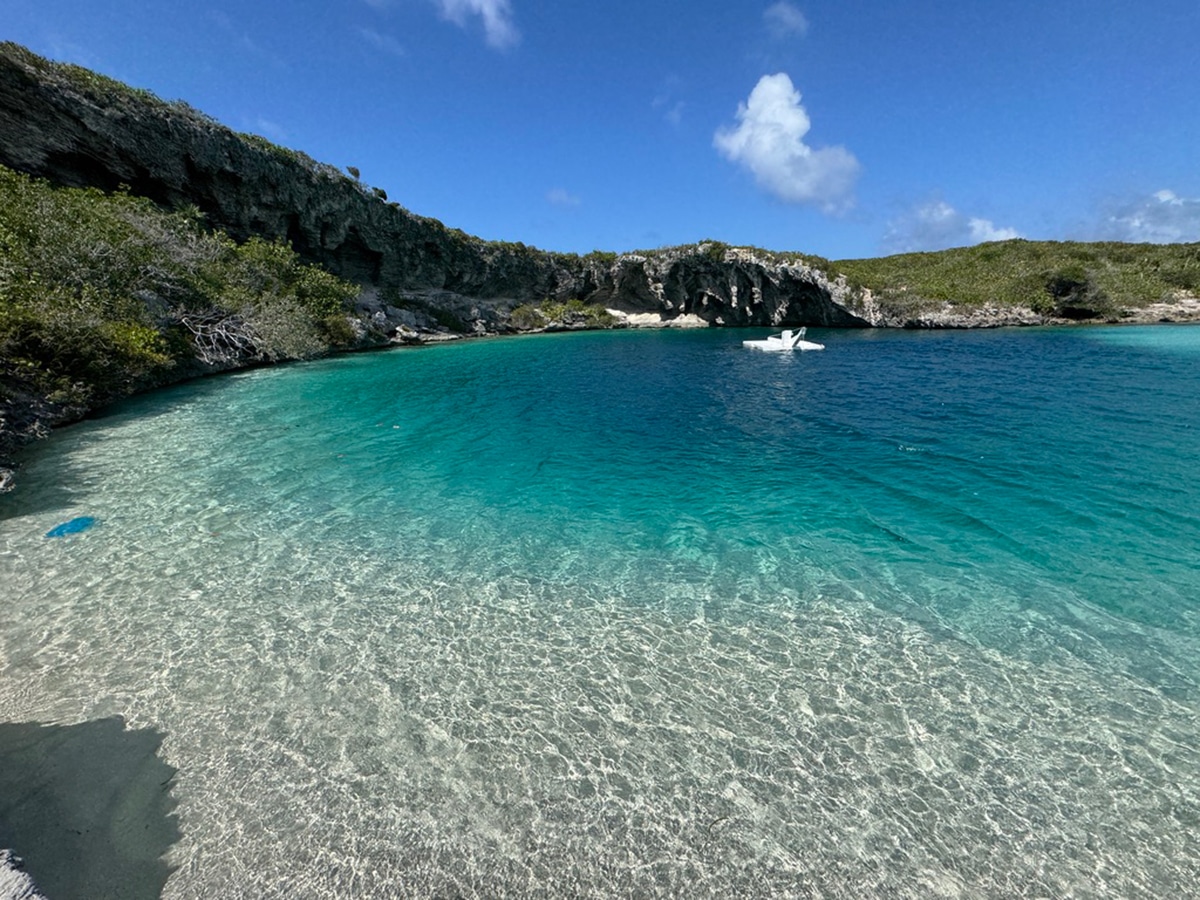 blue green water at one of the best beaches in the bahamas