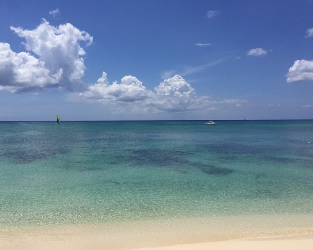 united airlines cayman islands beach