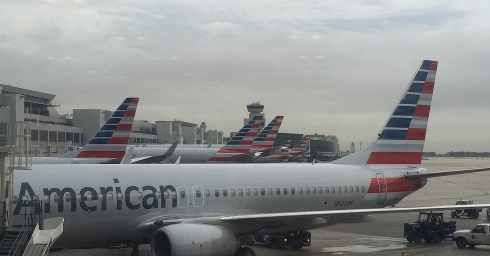 American Airlines Says It Is Not Pursuing A United Merger