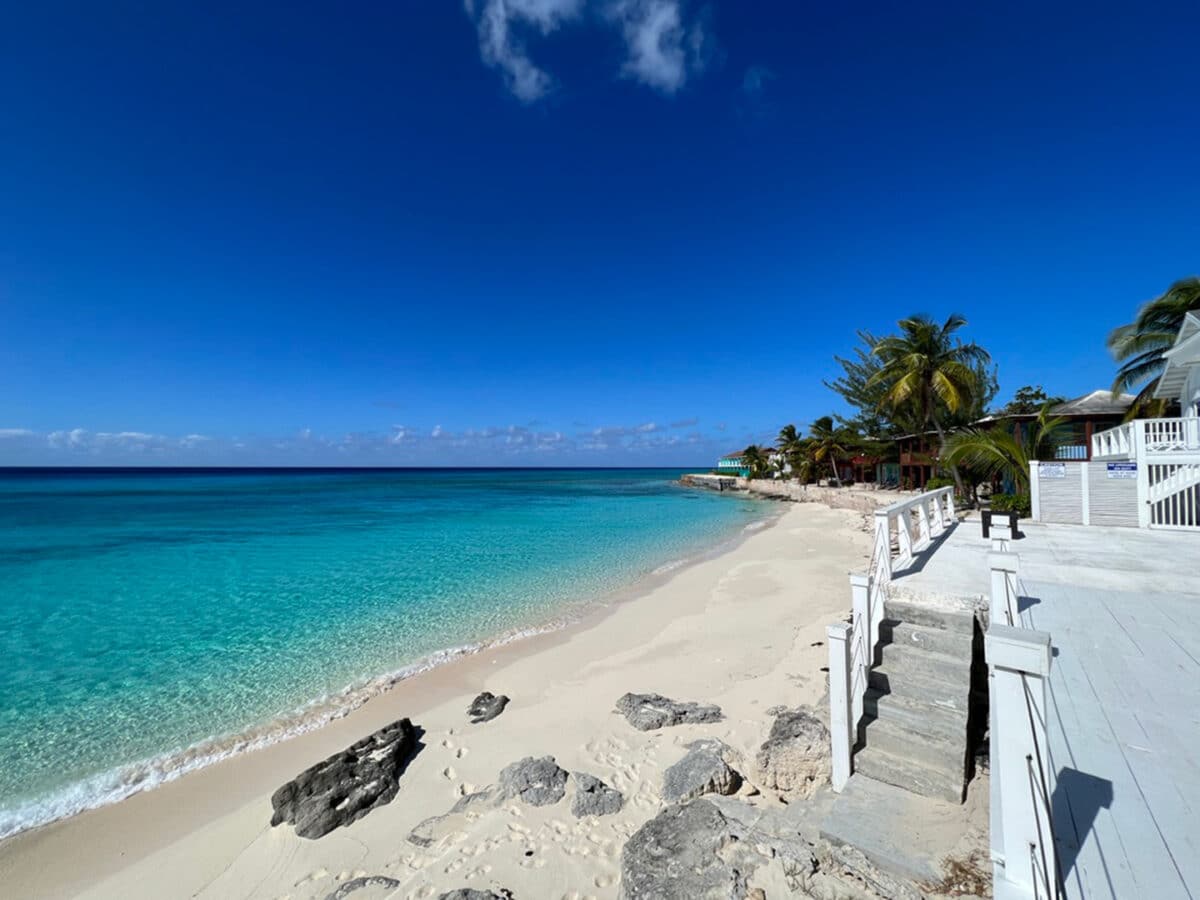 bahamas beach hotel