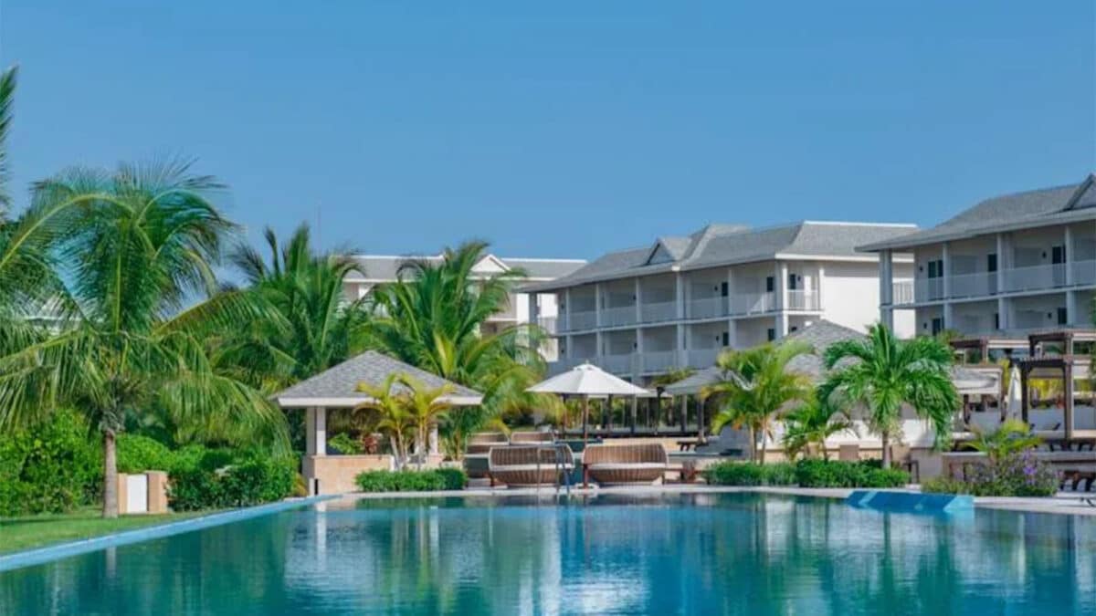 overwater bungalows cuba