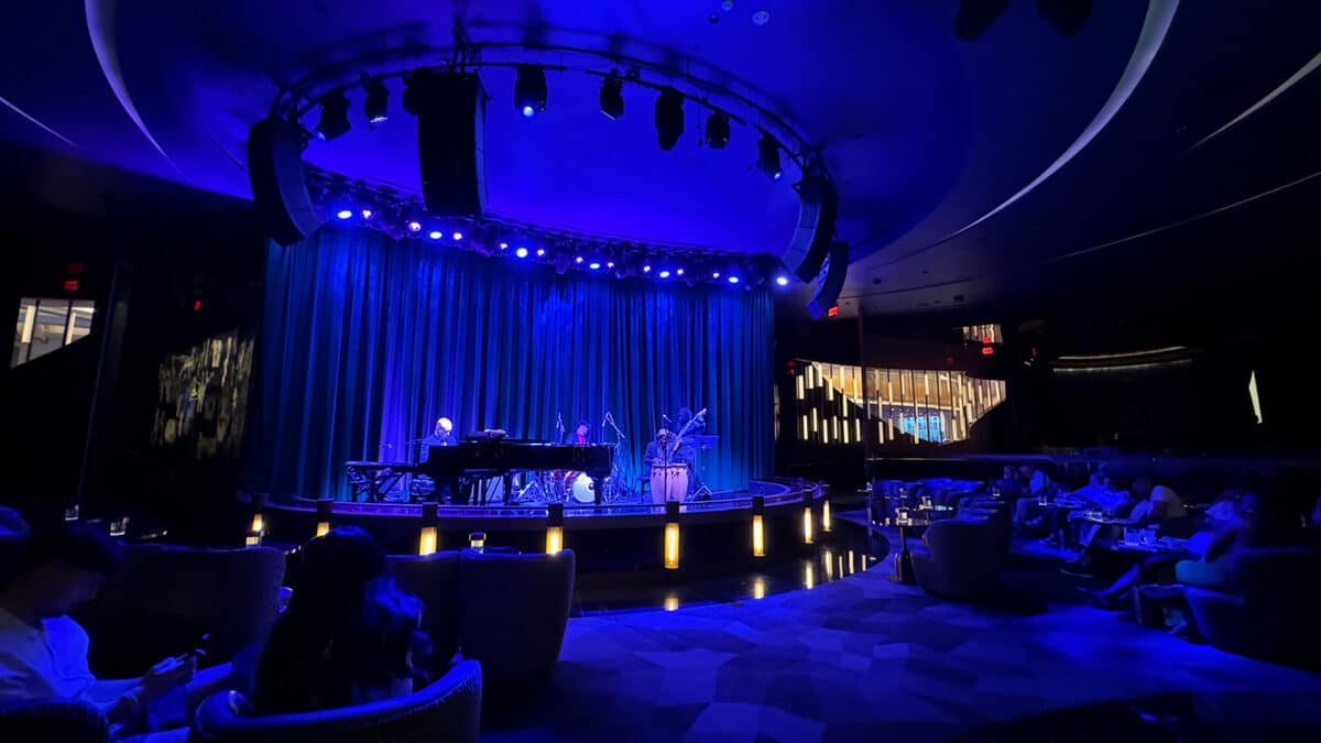 nassau paradise island best bars