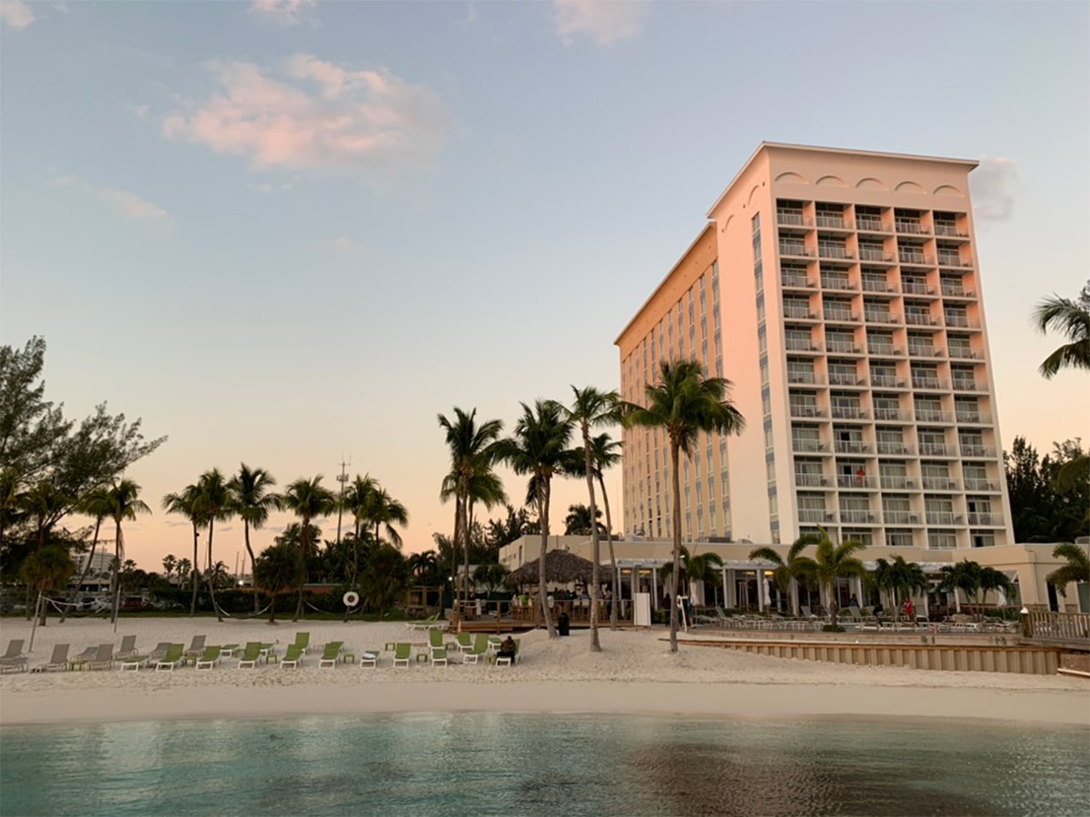 This Adults-Only Bahamas All-Inclusive Has Great Food, Harbor Views, and a White-Sand Beach