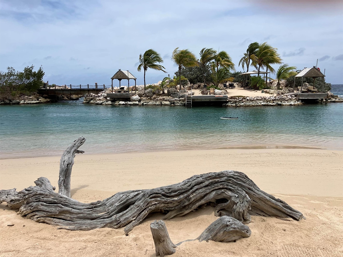 curacao beach