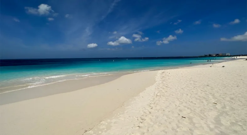 aruba eagle beach