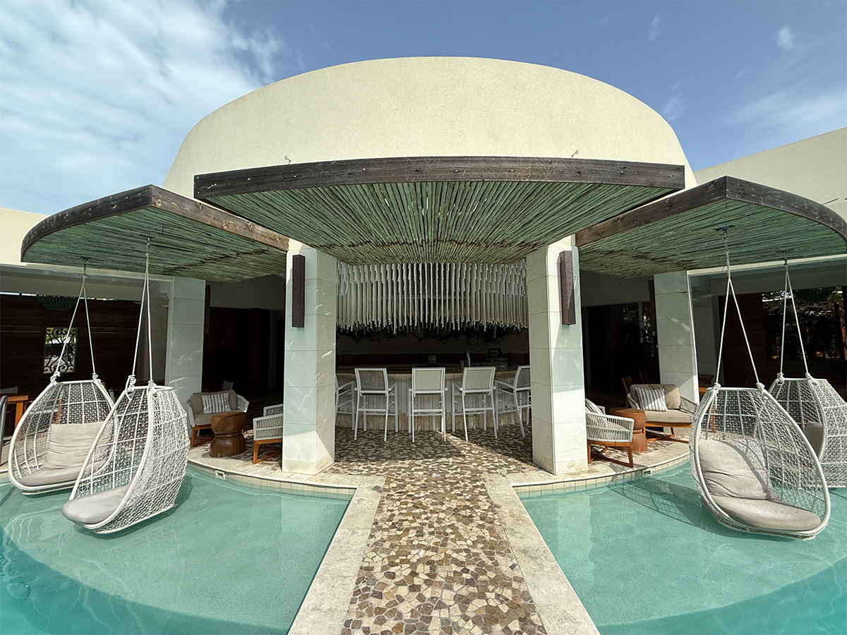 The Rope Bar at The Shore Club in Turks and Caicos Has Stunning Design and Island Cocktails